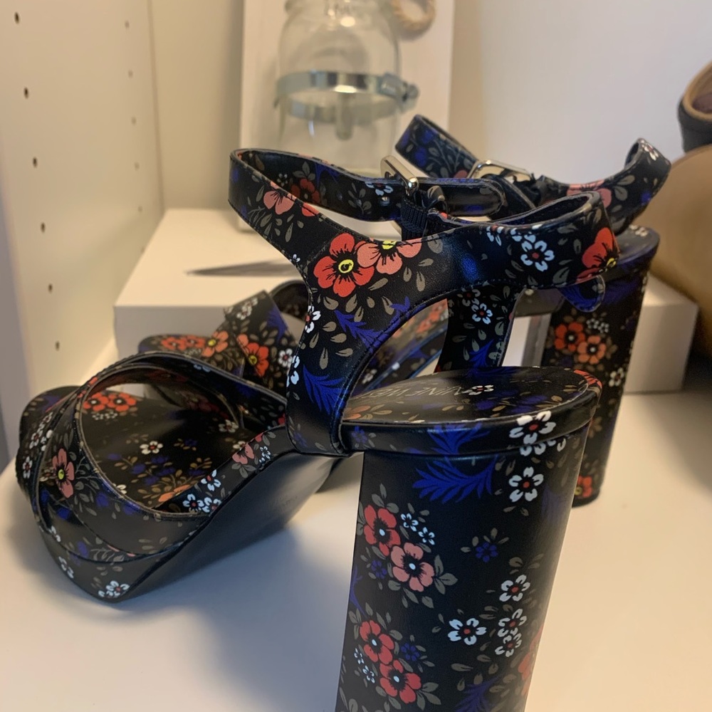 Platform Shoes - Picture 3 of 3